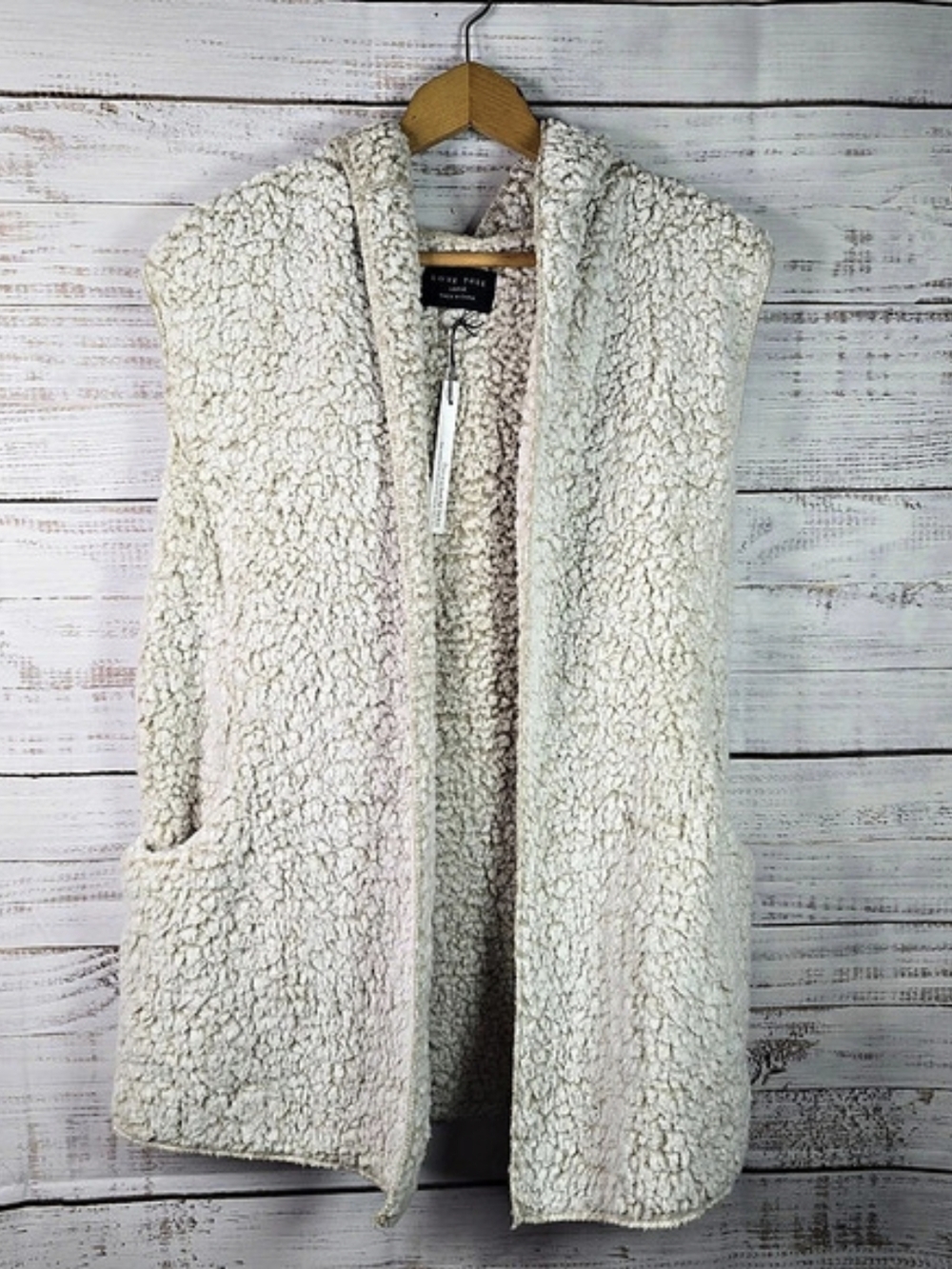 Love Tree Cream Sherpa Faux Fur Hooded Open Front Vest Size Large NWT